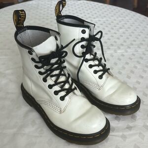 Dr. Martens 1460 / 11821 Smooth White Boots Women’s Size 5